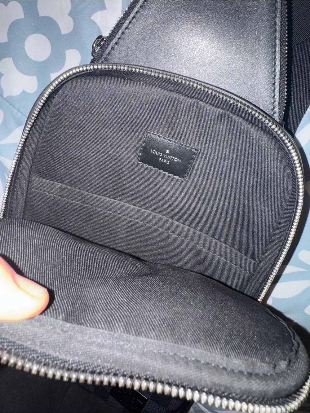 Louis Vuitton Black Damier Graphite Canvas Messenger Sling Bag